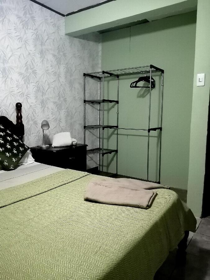 Airport Traveler'S Home Alajuela Exterior foto